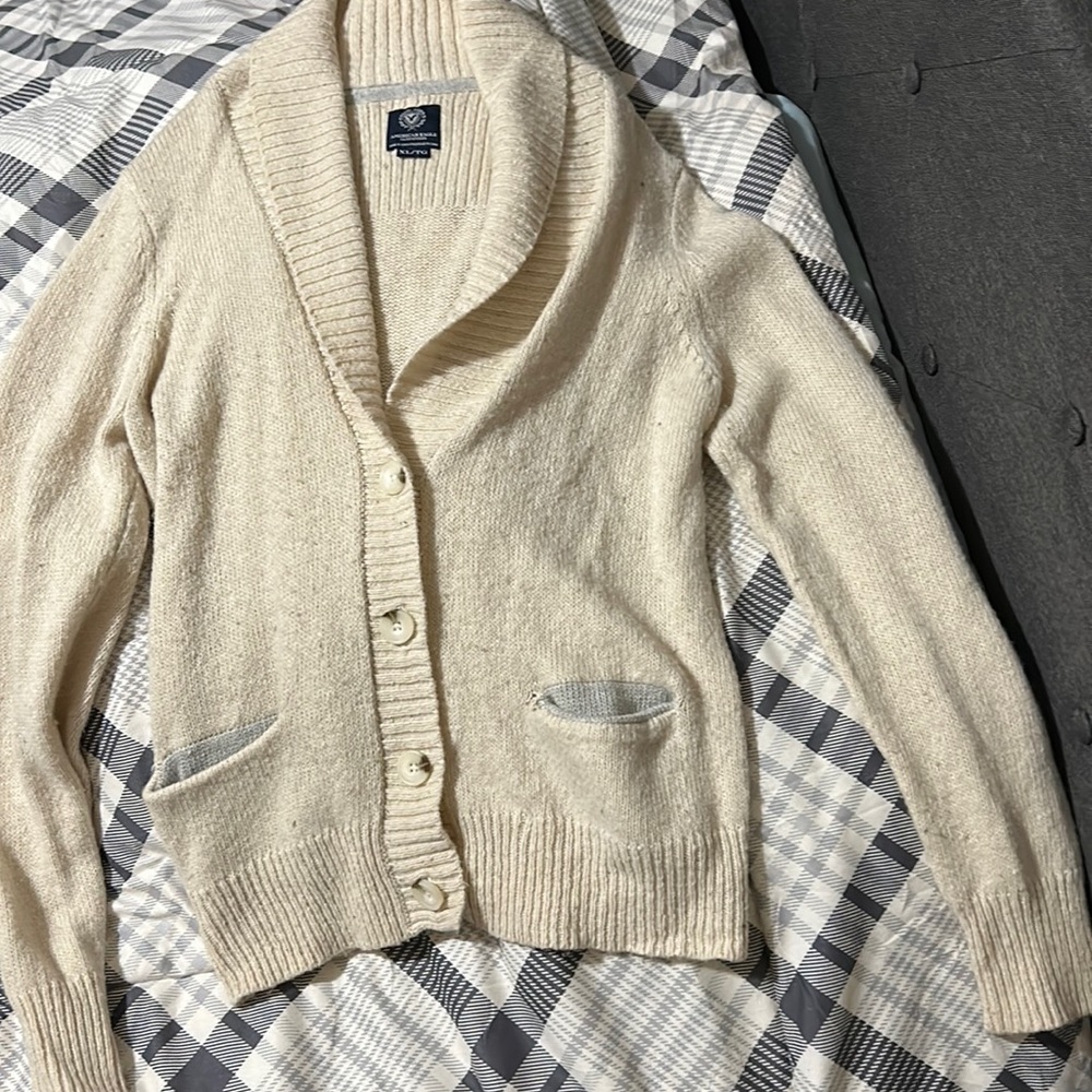 Men’s button up cardigan with pockets